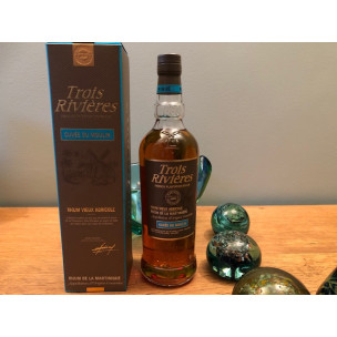 https://www.whiskybarney.be/516-thickbox_default/trois-rivieres-cuvee-du-moulin-40.jpg